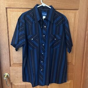 Wrangler Western Pearl snap, blue short sleeve shirt